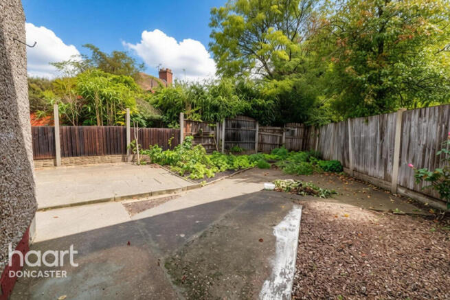 Pembroke Avenue, Balby, Doncaster photo 4