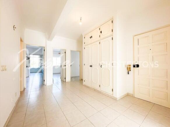 Loulé 3 Bed Top Floor Apartment With Sea Views