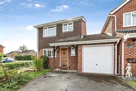 Forest Drive, Chineham, Basingstoke, Hampshire, RG24