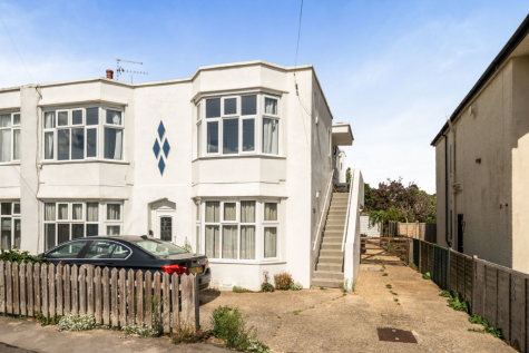 Hengistbury Road, Bournemouth, BH6 4DH