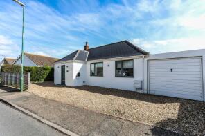 Iona, Pond Road, Bracklesham Bay, Chichester PO20 8HR