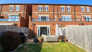 54, Fetlock Drive, Newbury RG14 7WR