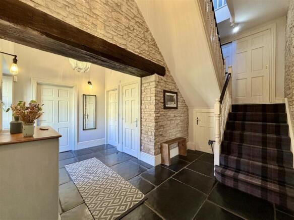 4 bed Barn Conversion for sale Image 12