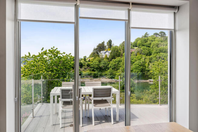 14 Deck Off Kitchen