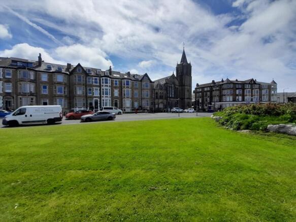 Marine Road West Gar