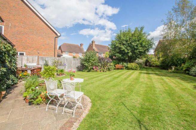 067.jpg
