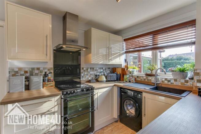 KITCHEN: