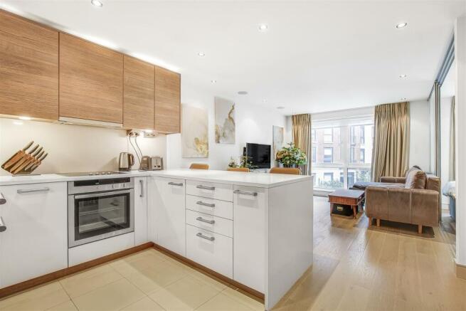 Kitchen & Lounge