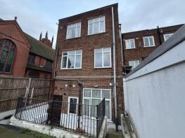 Flat B, Church Parade, High Street, Wealdstone HA3 5DL