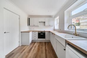 16, Atherton Crescent, Hungerford RG17 0LE