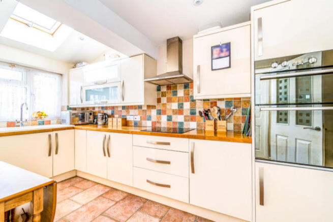 Kitchen/Breakfast...