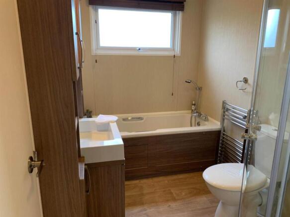 3 bed Lodge for sale Image 12