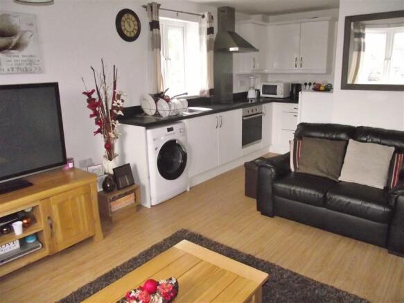 Lounge/Kitchen
