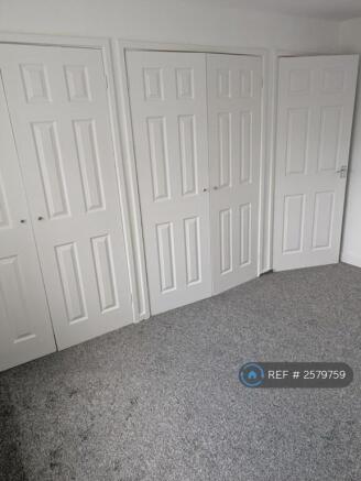 Main Bed Fitted Wardrobes New Carpet