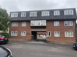 8, Russell Court, Louise Road, Dorchester DT1 2NE