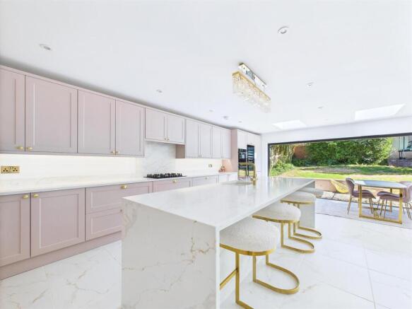 Goldstonce Crescent 137 KITCHEN ANGLE.jpg