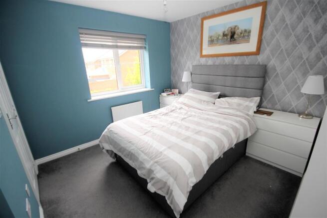 bedroom 1.JPG
