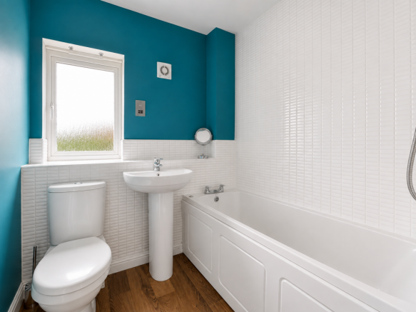 3 bed Semi-Detached for sale Image 10