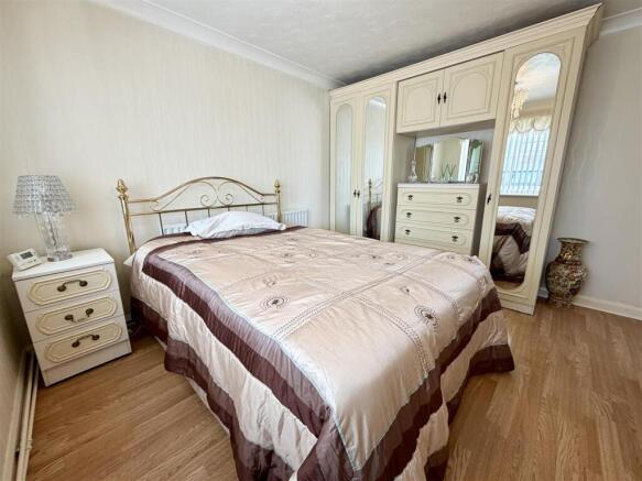 2 bed Detached Bungalow for sale Image 11