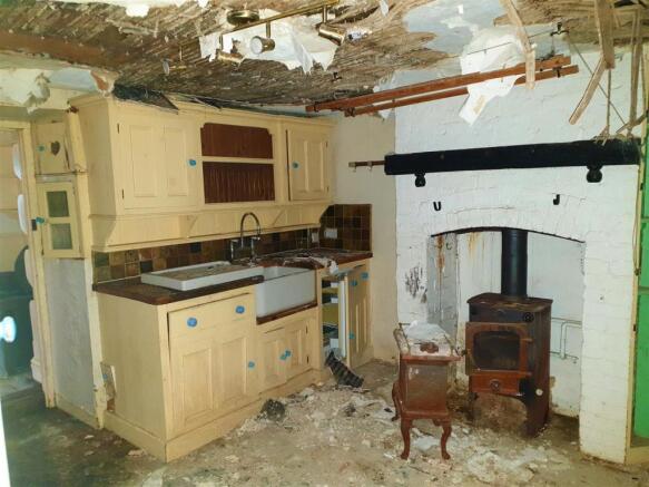 Magpies - Kitchen.jpg