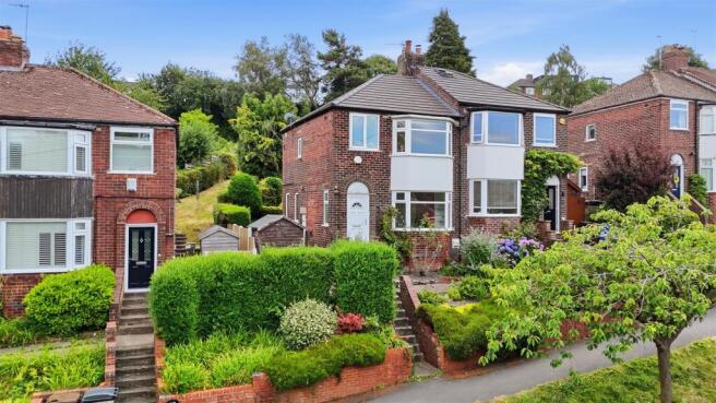 86 Highcliffe Drive Greystones, Sheffield 01.jpg