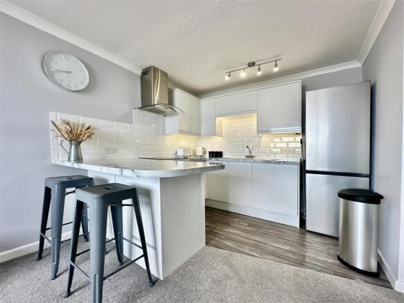 1. kitchen.jpeg