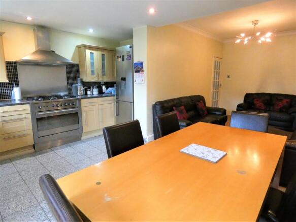 Kitchen / Diner