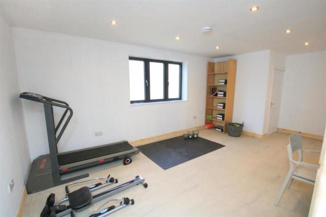 OFFICE/ GYM