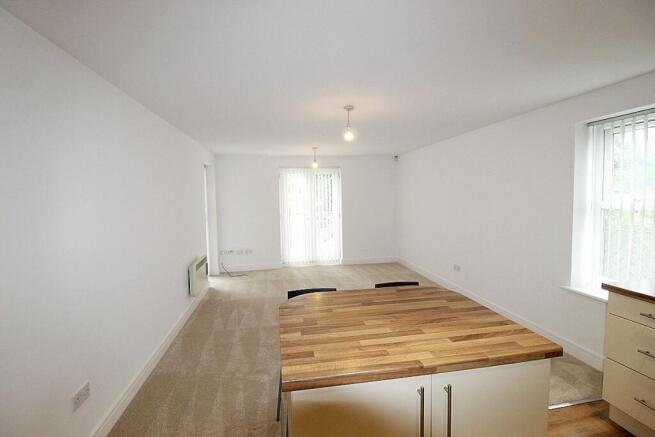 2 bed Apartment for sale Image 8