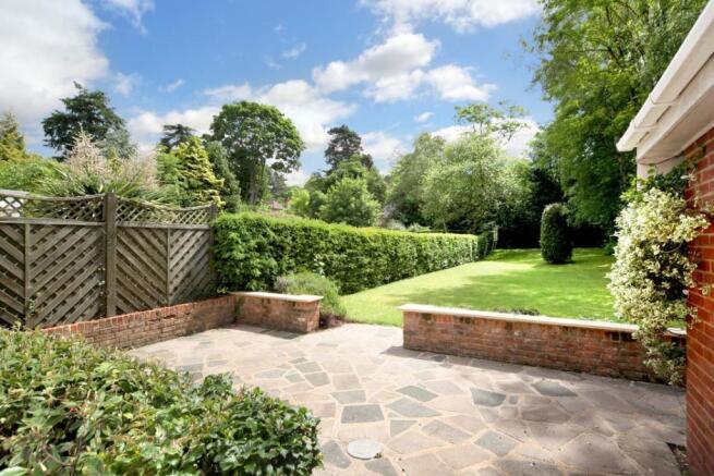 4 bedroom property t