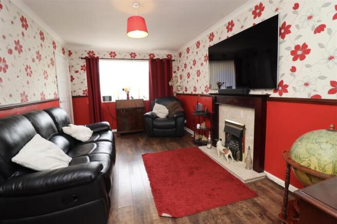 2 bed Semi-Detached for sale Image 4