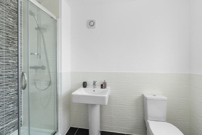 4 bed Detached for sale Image 9