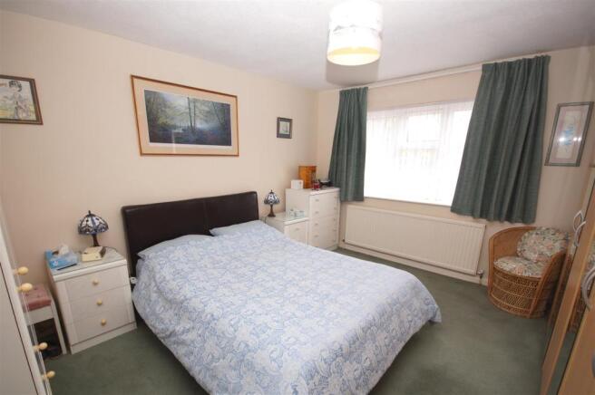 Bedroom 1.JPG