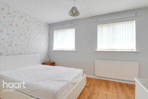 4, Marsom Grove, Luton LU3 4BH
