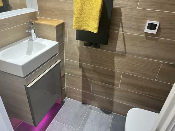 5BodiamCloseCloakroom