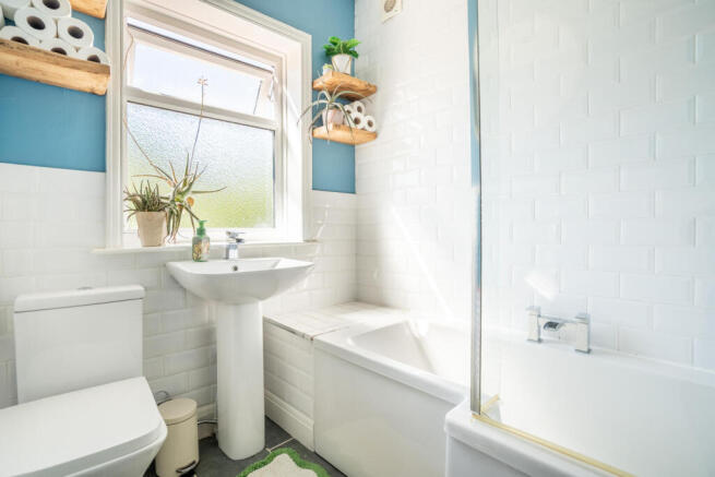3 bed Semi-Detached for sale Image 10