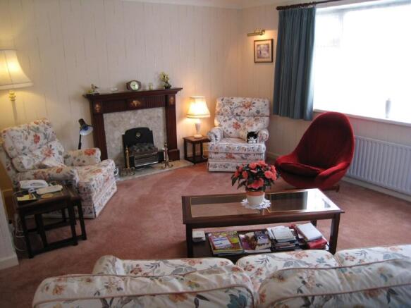 Lounge/Dining Room