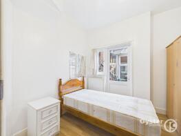 40, The Limes Avenue, London N11 1RH