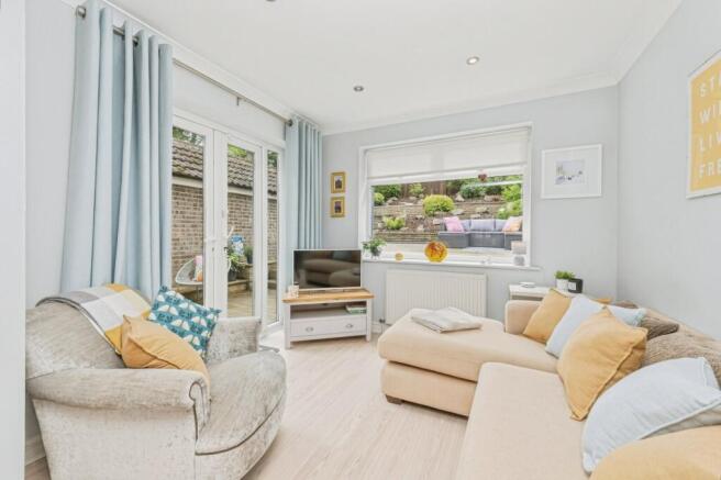 4 bed Detached for sale Image 6