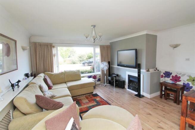 Living Room.JPG