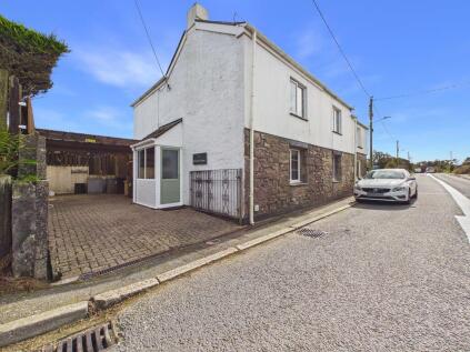 Four Lanes, Redruth - Character cottage ideal for first time purchaser, viewing essential!