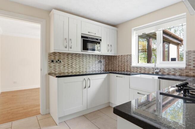 4 bed Detached for sale Image 7