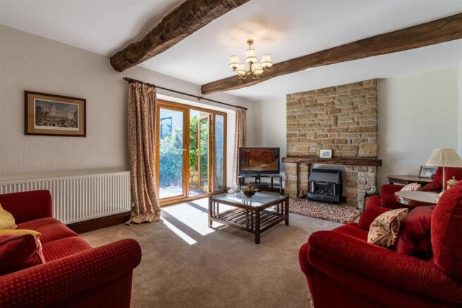 4 bed Detached for sale Image 9