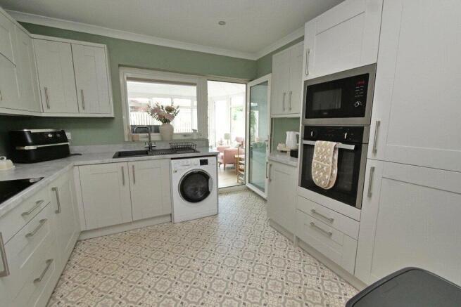 2 bed Semi-Detached Bungalow for sale Image 4
