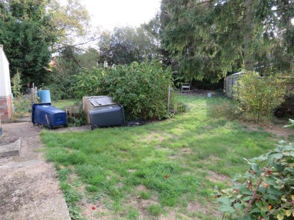 Side Garden.JPG