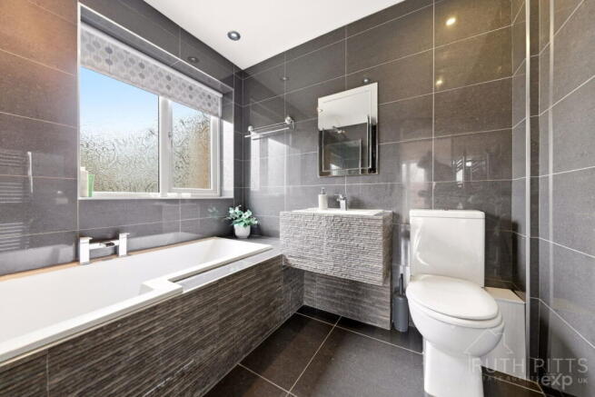 3 bed Semi-Detached Bungalow for sale Image 10