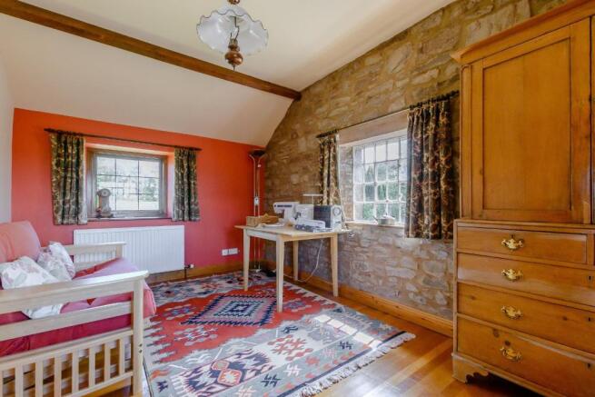 8385615-interior02.jpg