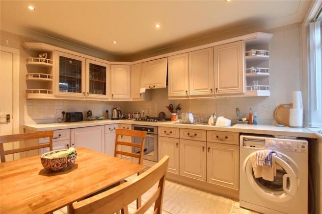 3 bed Terraced for sale Image 9