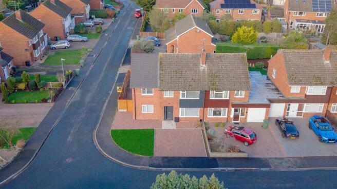 13GreenfordGardens-58