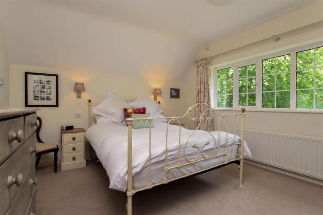 8 Master Bedroom.jpg